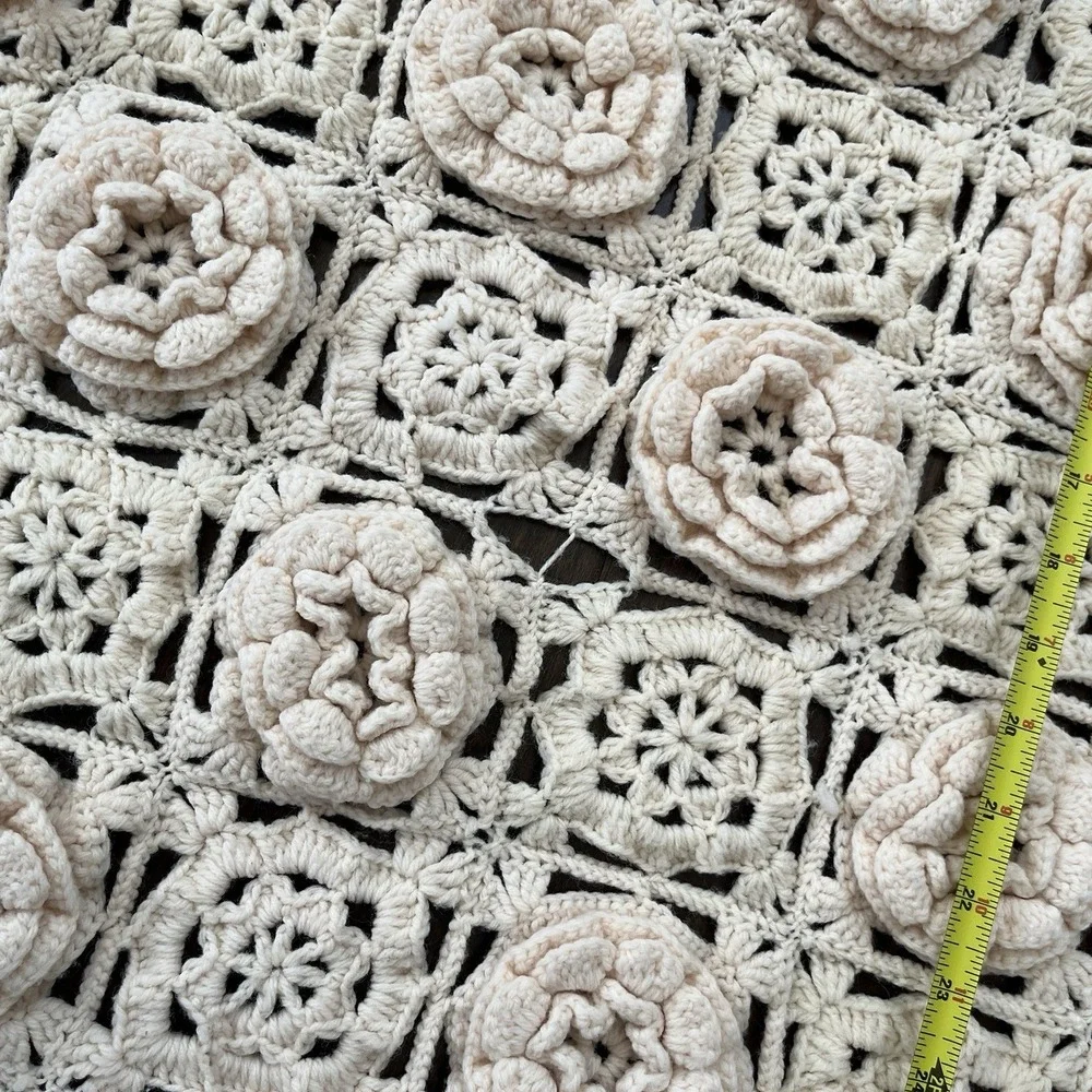 Vintage Crochet Blanket Throw Floral Raised Granny Square Scalloped Beige 61x36
